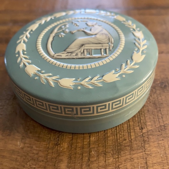 Vintage Baret Ware Miniature Tin Container - Picture 3 of 6